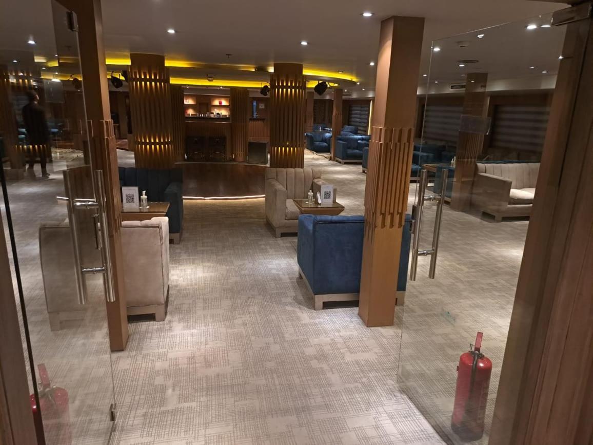 Five Star Nile Cruise From Aswan To Luxor Hotel Buitenkant foto