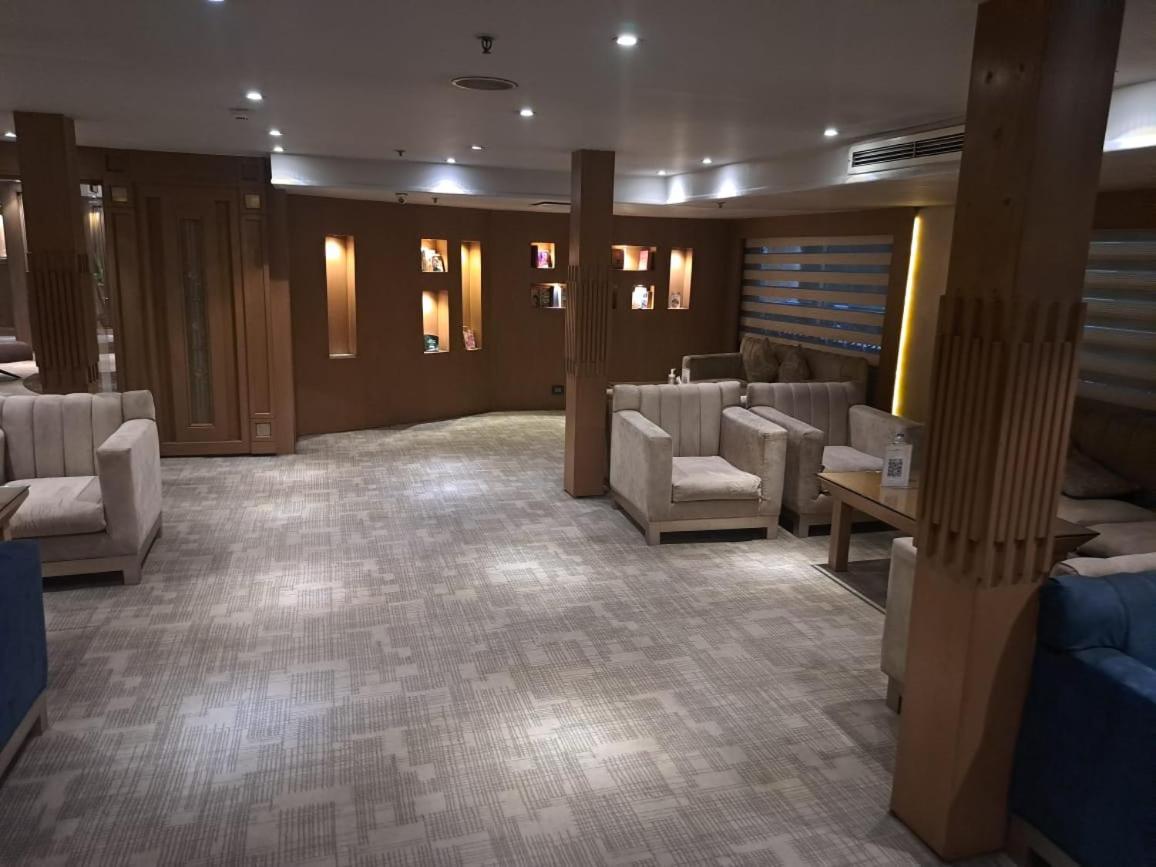 Five Star Nile Cruise From Aswan To Luxor Hotel Buitenkant foto